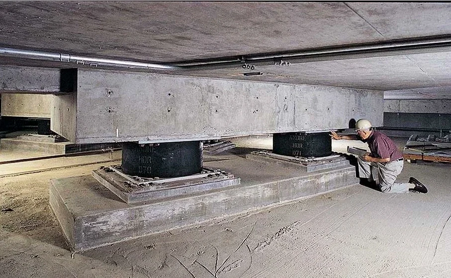 Diseño de Aislación Sísmica de Base en Osorno: Protección Estructural ante Sismos de Subducción